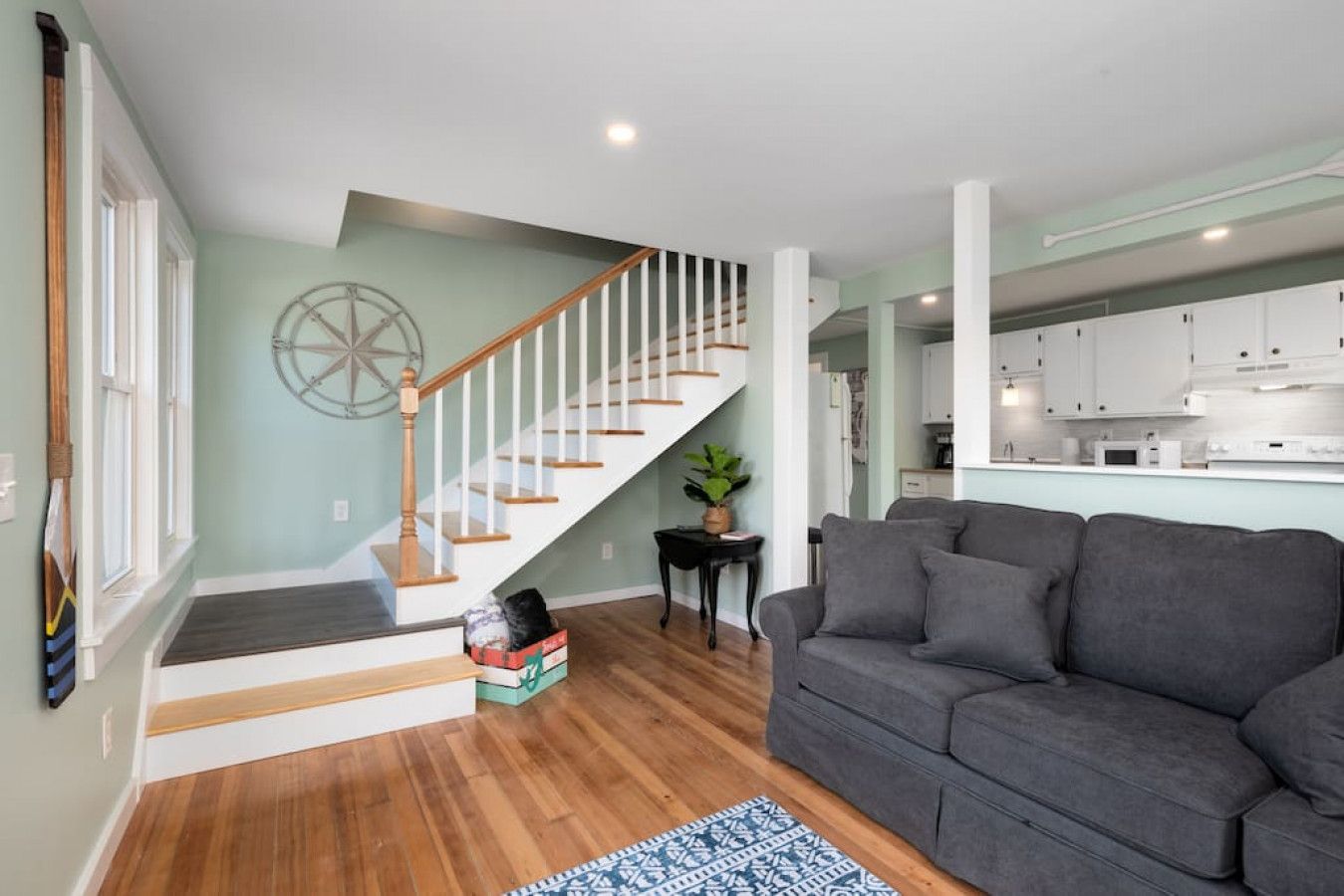 https://daysawayrentals.com/wp-content/uploads/2024/09/allUsers_ownerProfiles_4YngKOEOSYcOB580jZXTA4z7sZj1_profile_properties_-O3ndrRhNTB4RX-LkmrW_units_Main_unitDetails_photos_-O4LxolT37tQ7kGoYvy0_Pic-1.jpeg