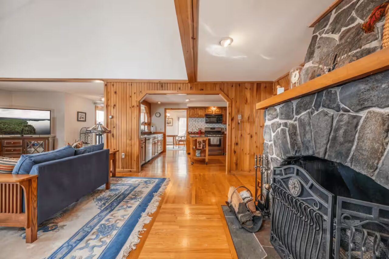 b70d0956-350b-46fa-8645-f99db6d595f2