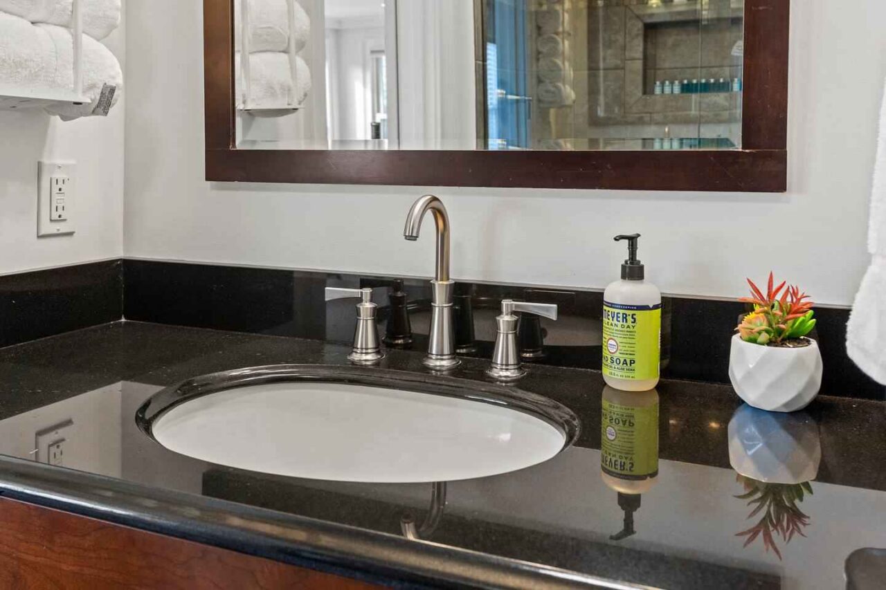 f7fe4eda-abeb-4b3a-924a-c791f330155e